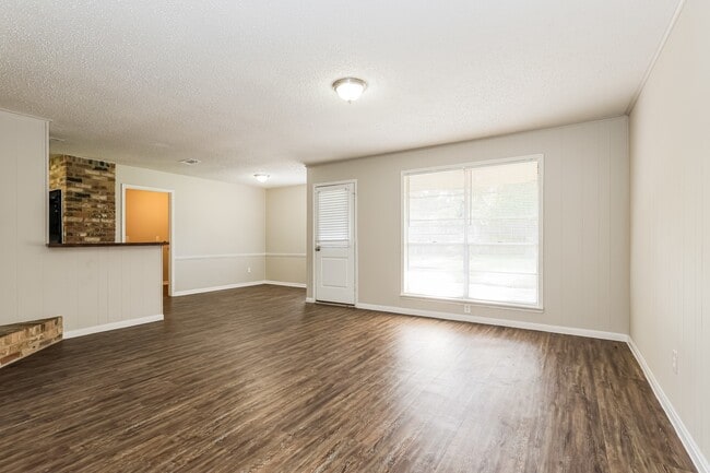 Photo - 26218 Maplewood Dr
