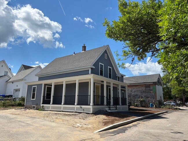 Photo - 5 Woodman Ave