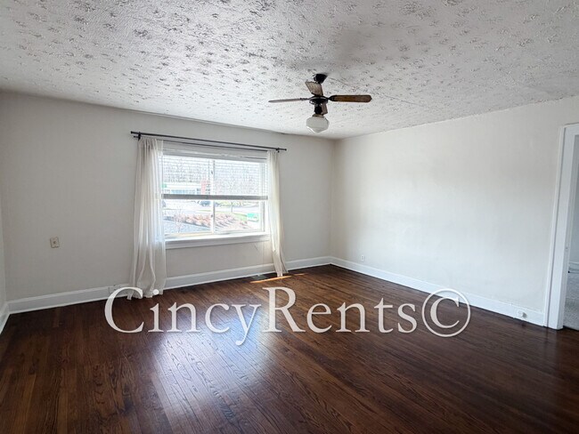 Photo - 3540 Columbia Pky Unit 2