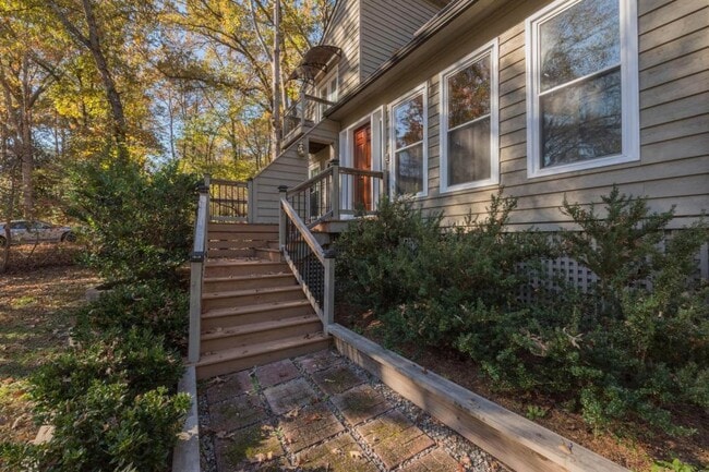 Photo - 800 Fahey Ct