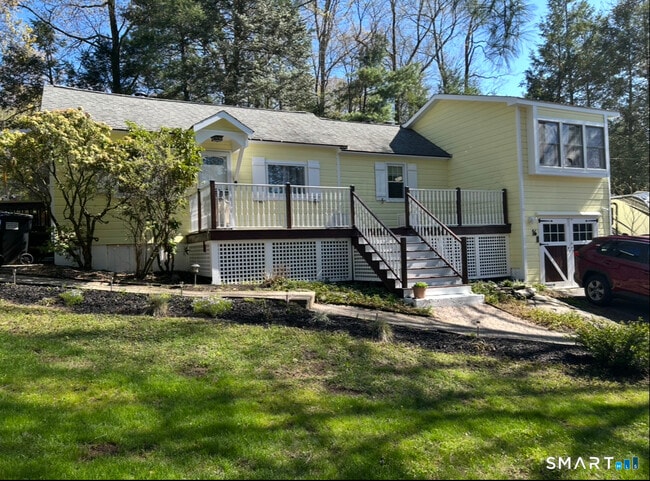 Building Photo - 16 Flak Ln