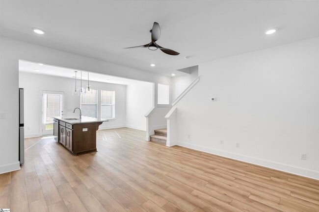 Photo - 11 Shager Pl