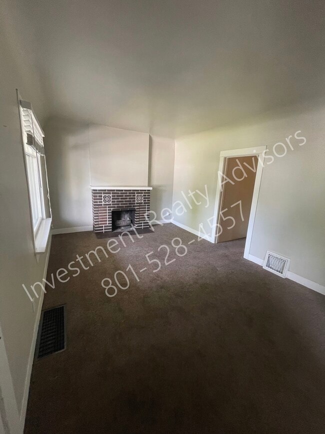 Building Photo - 386 N 500 E Rental