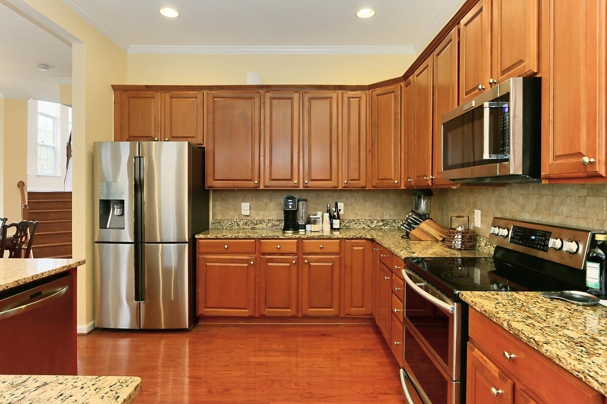 Photo - 4715 Manor Dr (Alexandria, VA)
