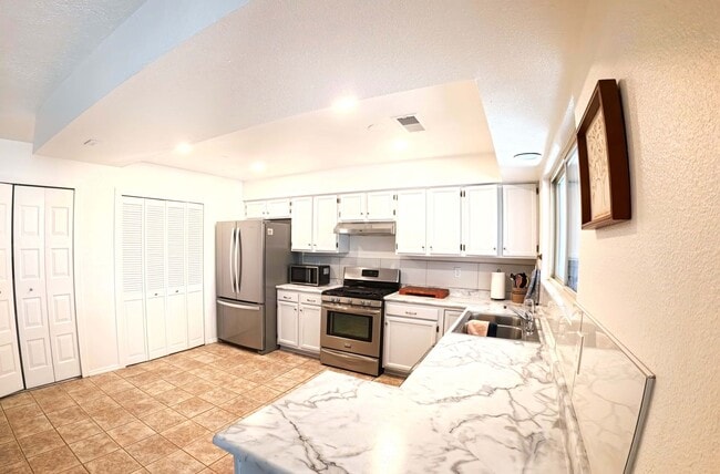 Photo - 2550 Rosswood Dr SE