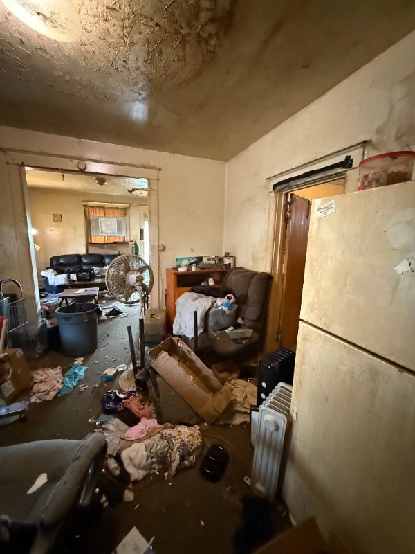 Photo - 1096 W Green St