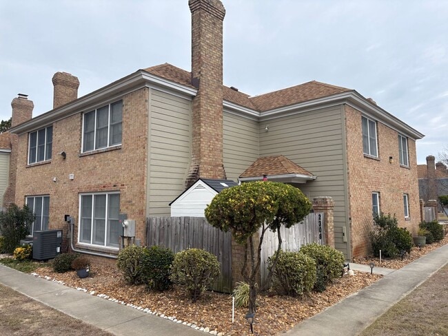 Building Photo - 2 Bedroom 2.5 Bath Home in Kitty Hawk $2150/mo