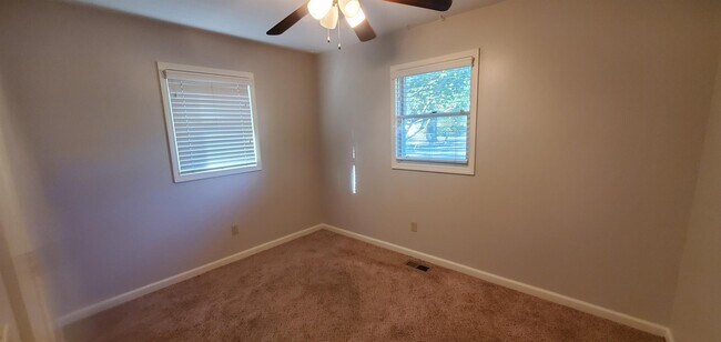 Photo - 5044 N Salina St