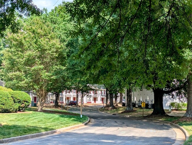 Kings Point - Kings Point Apartments