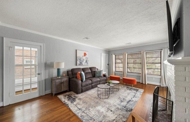 Photo - 1635 Castle Ct