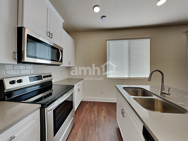 Photo - 1017 Moorside Ave