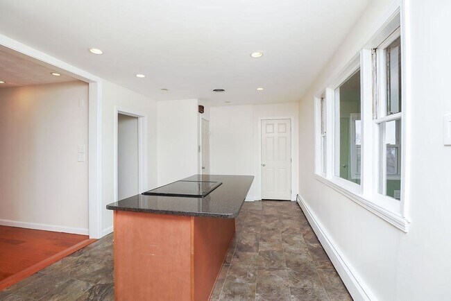 Photo - 175 Trenton St Unit 3