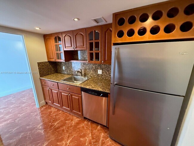 Photo - 900 Bay Dr Unit 419