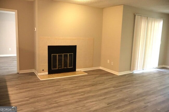 Photo - 308 Mill Pond Ct SE