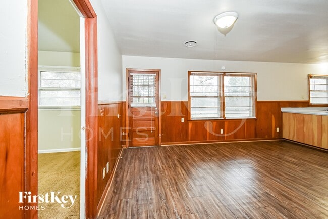 Photo - 1083 Richland Dr