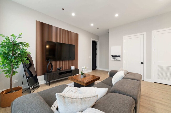 Photo - 801 S Western Ave Unidad ID1262785P