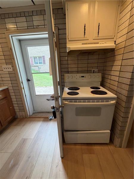 Photo - 735 Athalia St