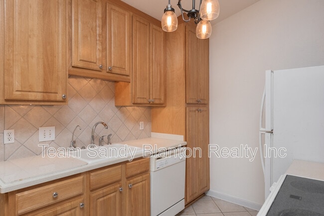 Photo - 2300 W Michigan Ave