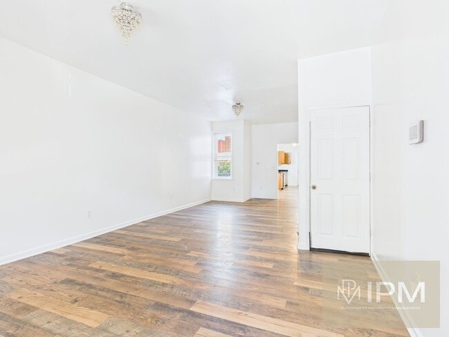 Building Photo - Coming Soon! Spacious 3 Bedroom, 2 Bath Ho...