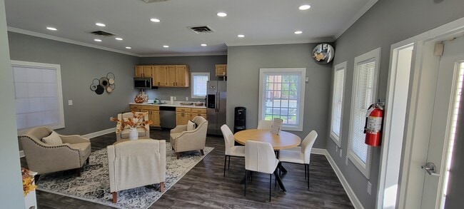 Riverwoods Apartments of Fredericksburg