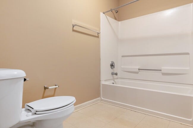 Photo - Bay Crossings Apartments