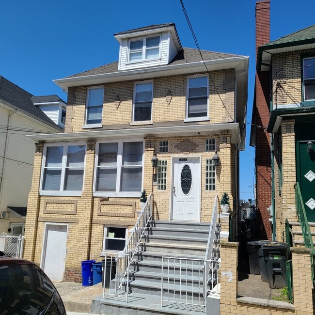 Photo - 6117 Monitor Plz Unidad 2