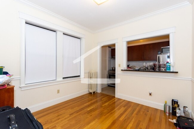 Photo - Nicely updated 1 bed unit with low move in costs!