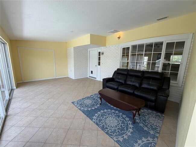 Photo - 7941 Sycamore Dr