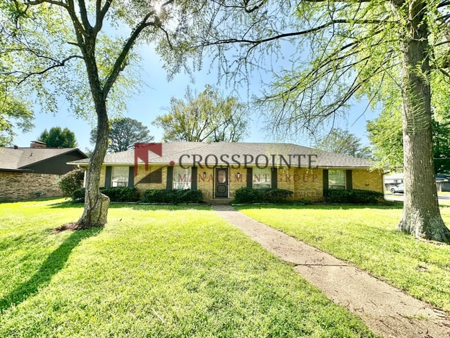 Building Photo - Stunningly Remodeled 3-Bed, 2-Bath Corner Lot Home in Established Neighborhood! Tour Today!