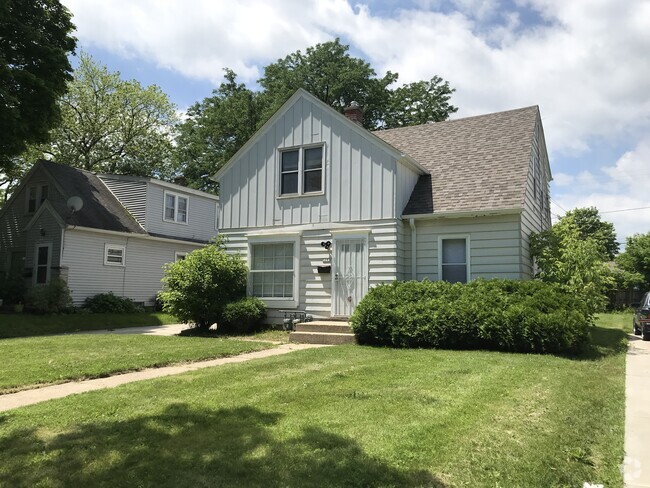 Building Photo - 5243 N 49th St Rental