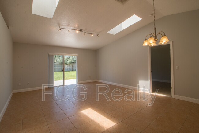 Photo - 211 Cross Creek Rd