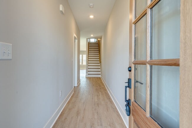 Photo - 4 Bedroom Rental in The Nations!