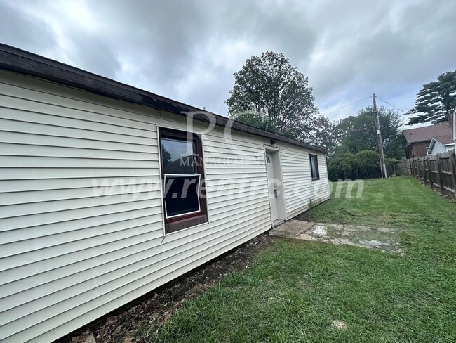 Building Photo - 503-2 Shadowlawn-