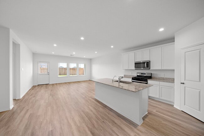 Photo - 31123 Brightwell Bnd