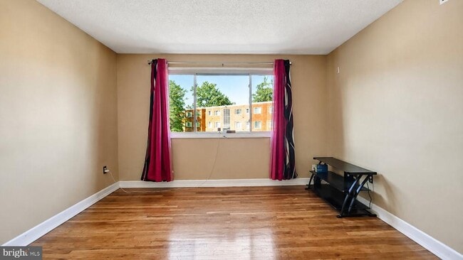 Photo - 3839 Hamilton St Unidad K-301