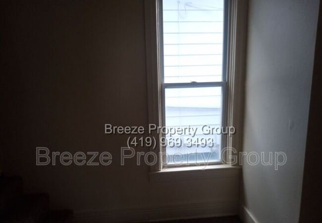 Photo - 3130 Stickney Ave