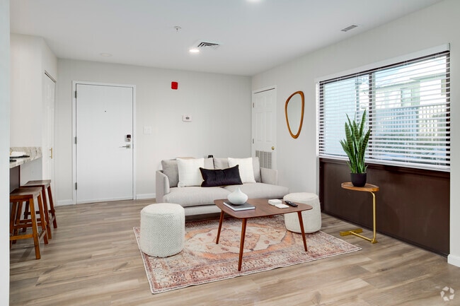 1BR, 1BA - 525SF