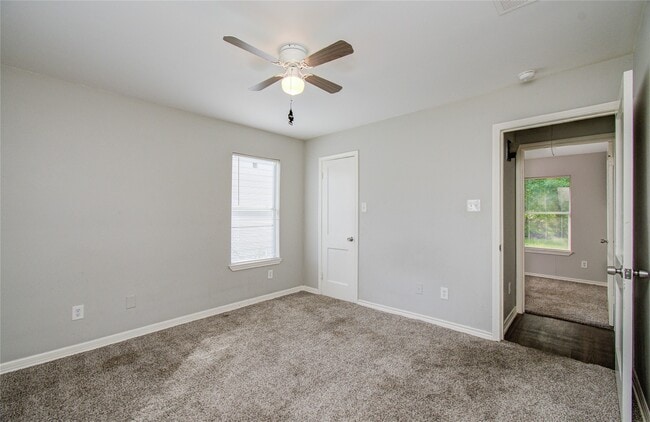 Photo - 6830 New York St