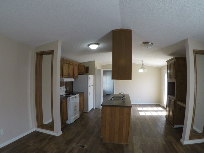 Photo - 200 Raider Ln