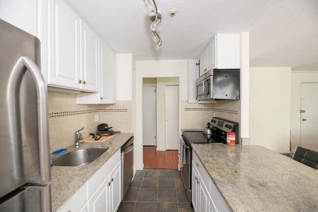 Photo - 45 Trowbridge St Unit 4C