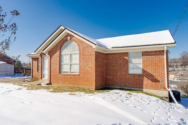 Building Photo - 108 Olympia Dr Rental
