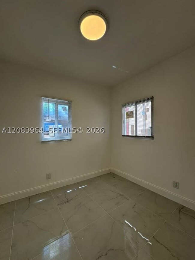 Photo - 731 SW 3rd St Unit 8