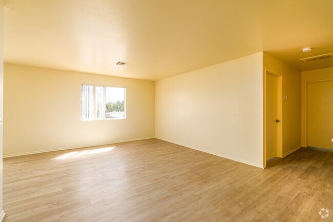 Photo - Rosamond Garden Apartments