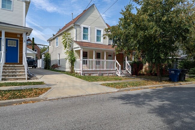 Photo - 1566 Winchester Ave