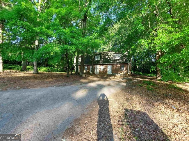 Building Photo - 140 Hunters Ln