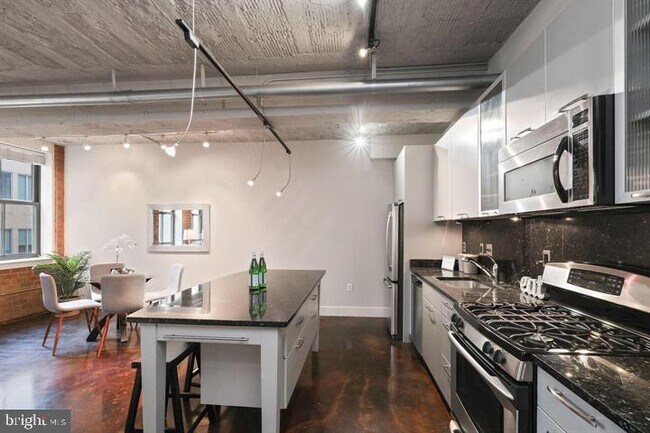 Photo - 916 G St NW Unidad 602