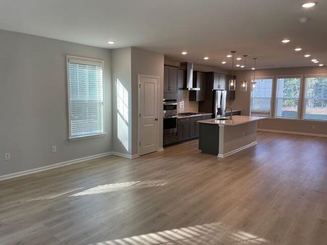 Photo - 1988 Chipley Dr