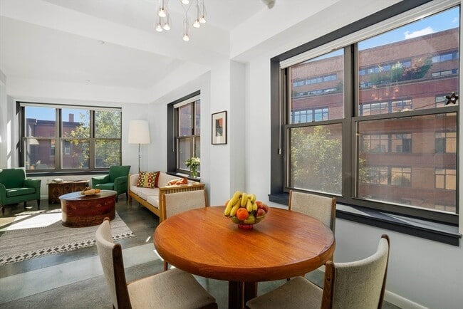 Photo - 1166 Washington St Unit 303
