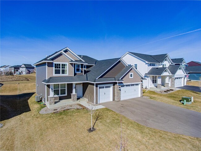 Photo - 1582 Edgebrook Ln