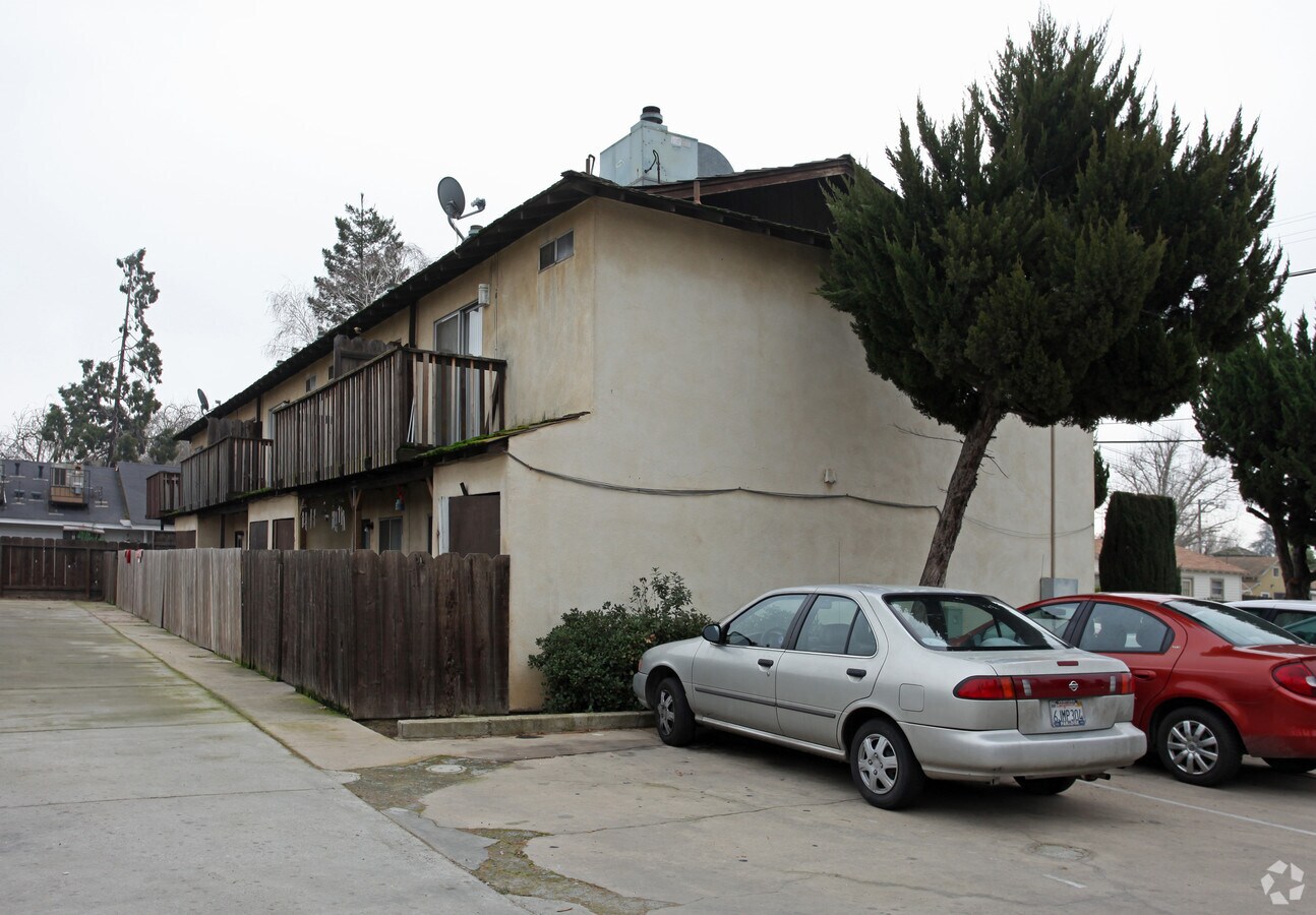 Photo - 307 Almond Ave